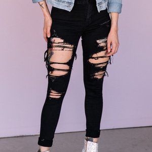 American Eagle Ne(X)T Level Ripped High-Waisted Jegging in Bold Black—2 Regular.